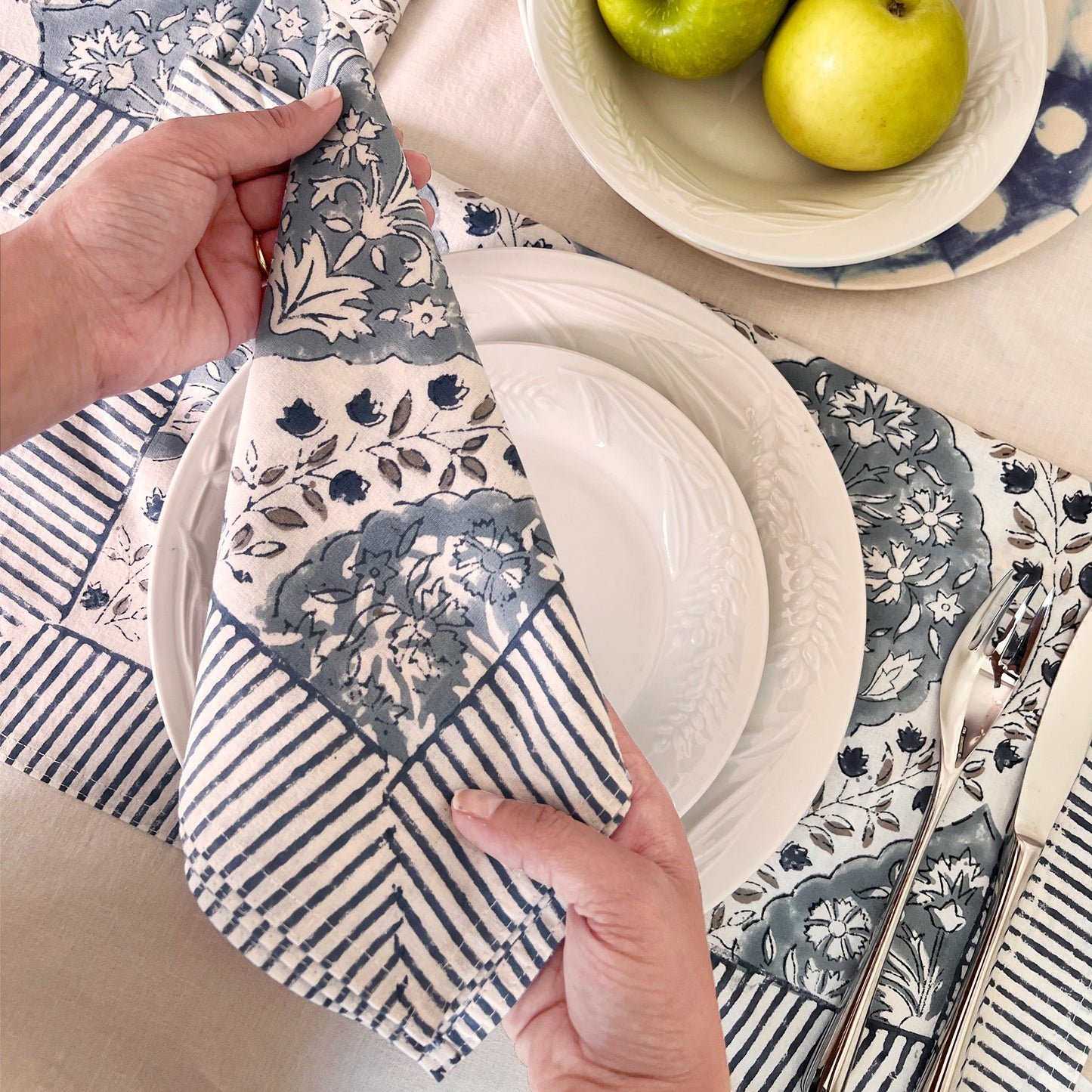 NEEL HAND BLOCK PRINTED NAPKINS Set of 6