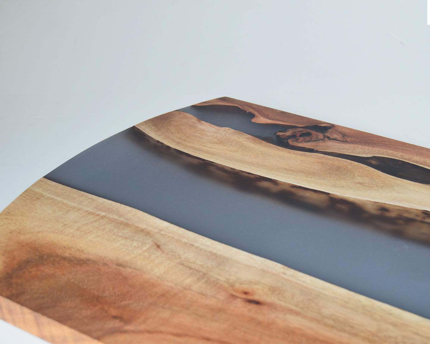 BLACK RIVER PLATTER