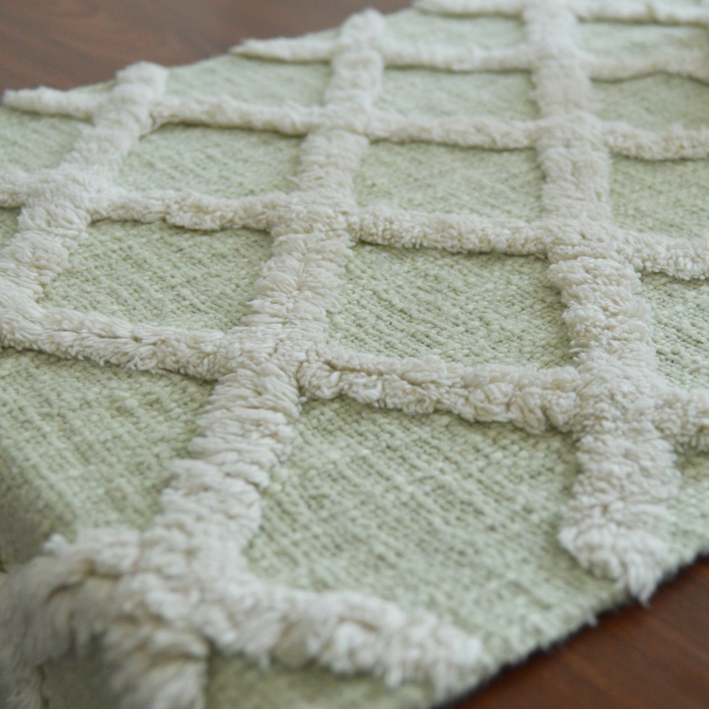 MINT MACAROON TABLE RUNNER