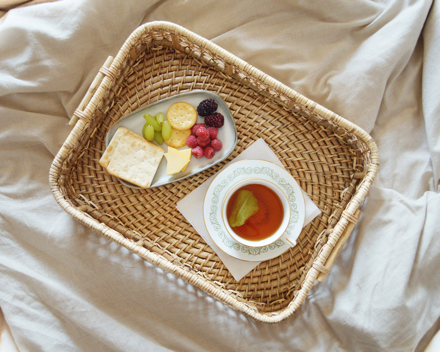 RATTAN TRAY