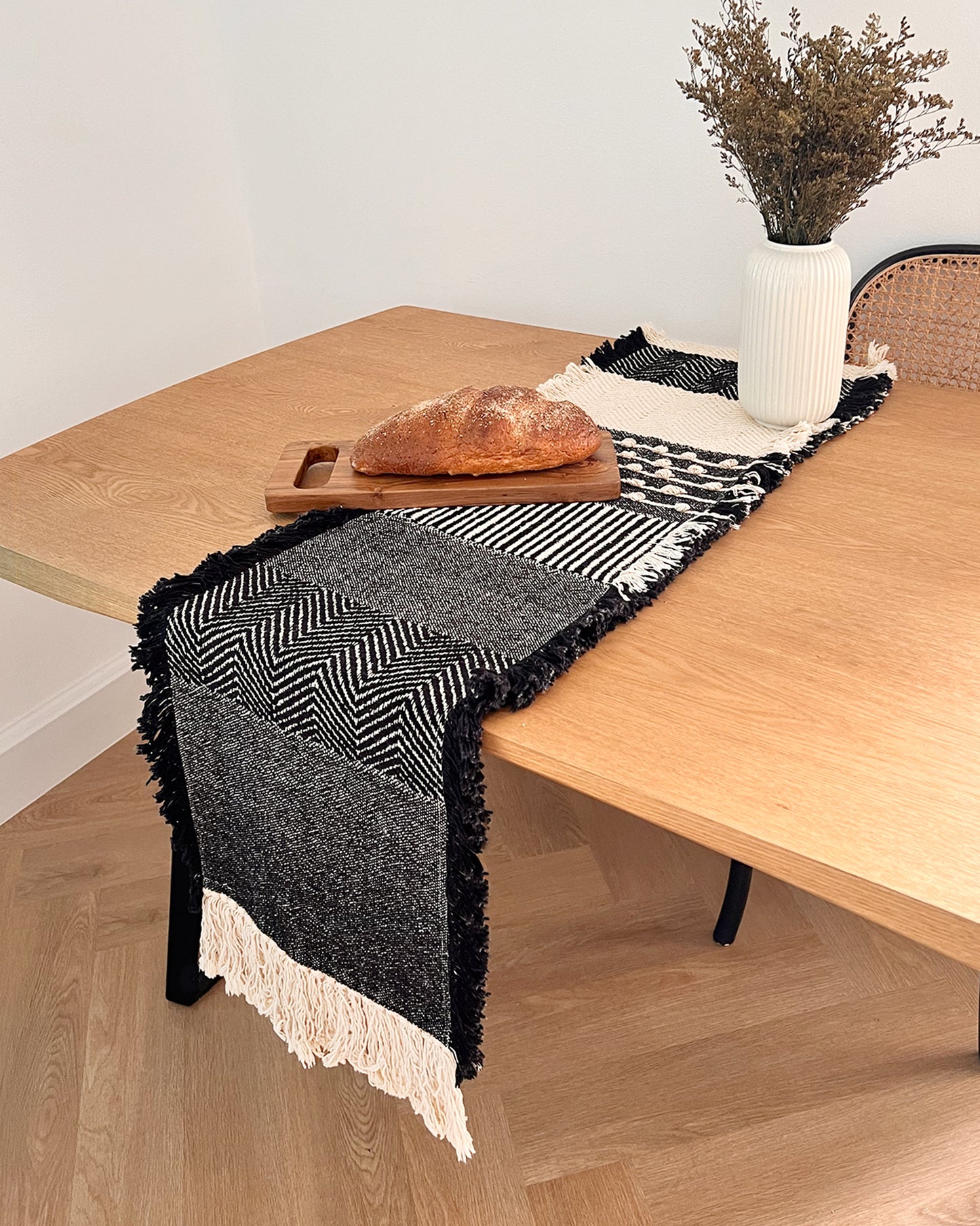 SALT & PEPPER TABLE RUNNER